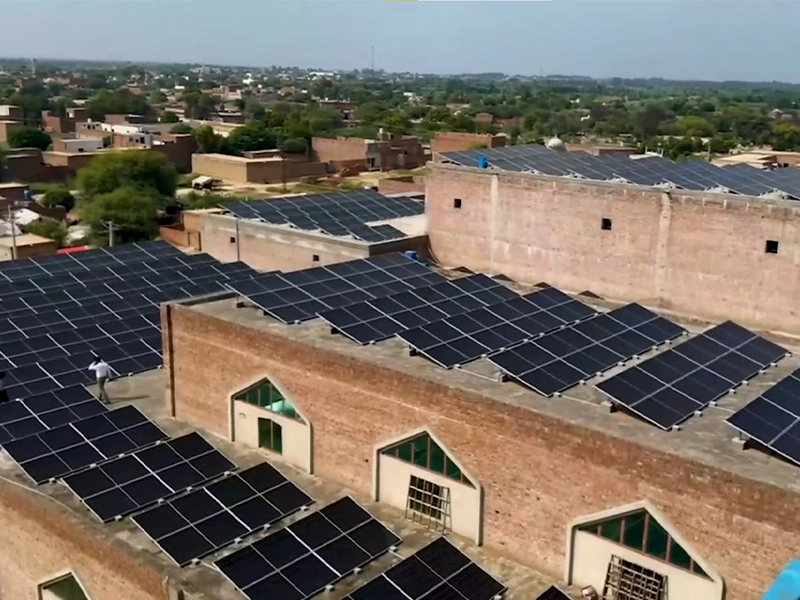 Main Commercial Solar Installation in Lahore